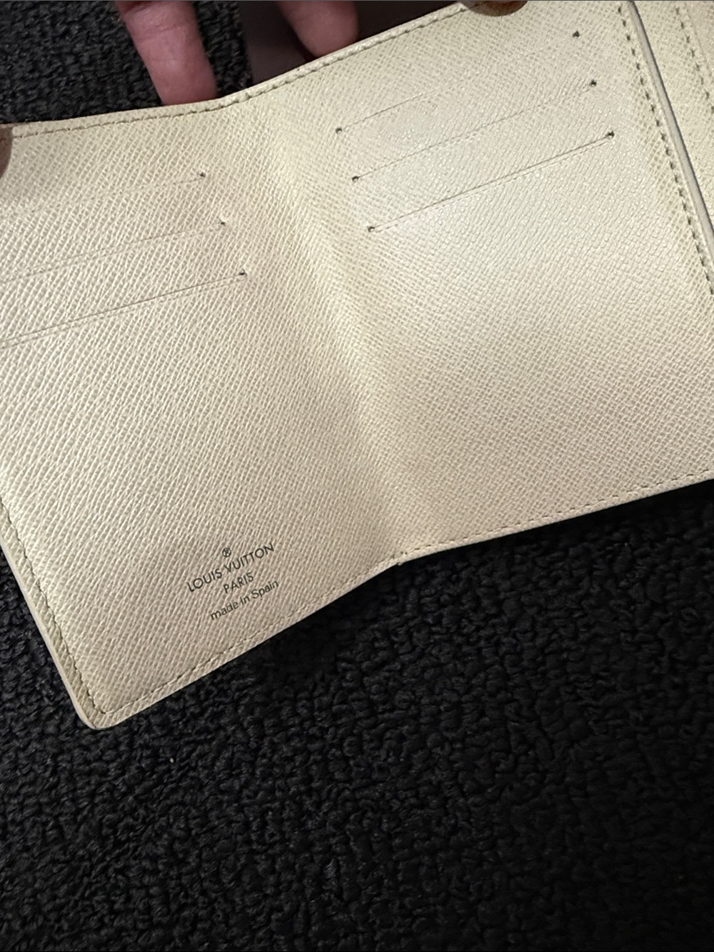 Louis Vuitton Damier Azur koala wallet - Picture 6 of 11